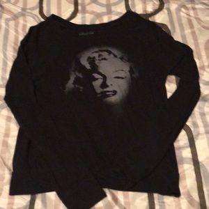Marilyn Monroe long sleeve black